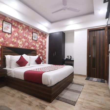 Hotel The Infinity Near Delhi Airport Nuova Delhi Esterno foto